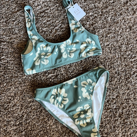 Ele Swim NWT small swimsuit - Picture 1 of 3